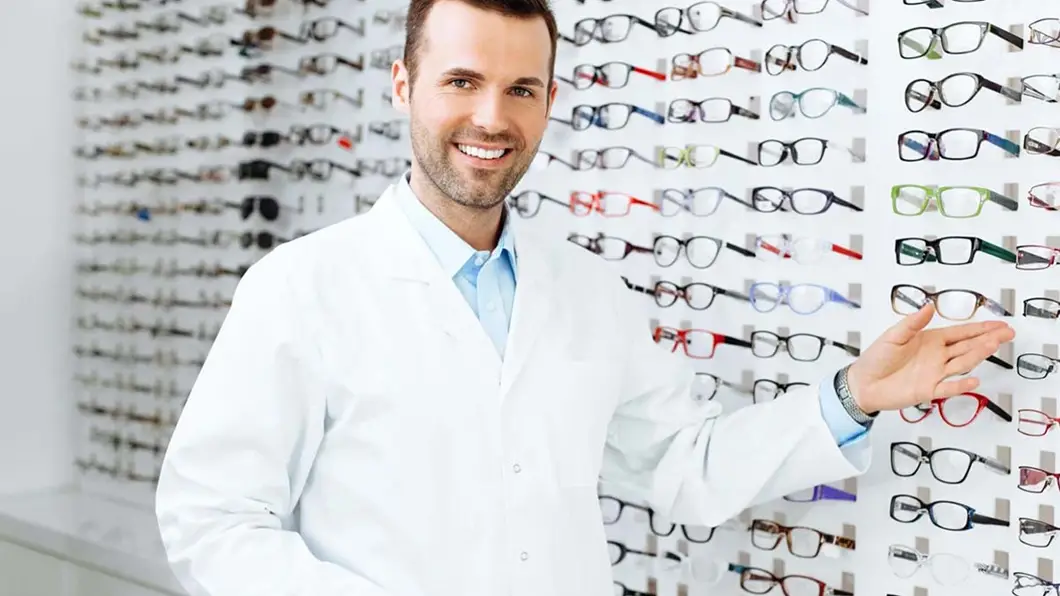 vi-gjor-det-enklere-a-vaere-optiker